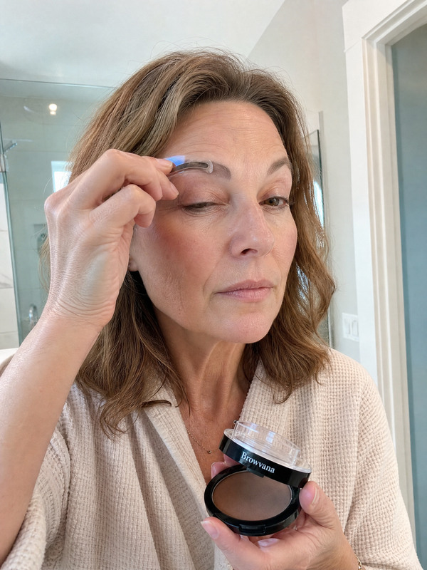 Customer brow result using the Browvana kit